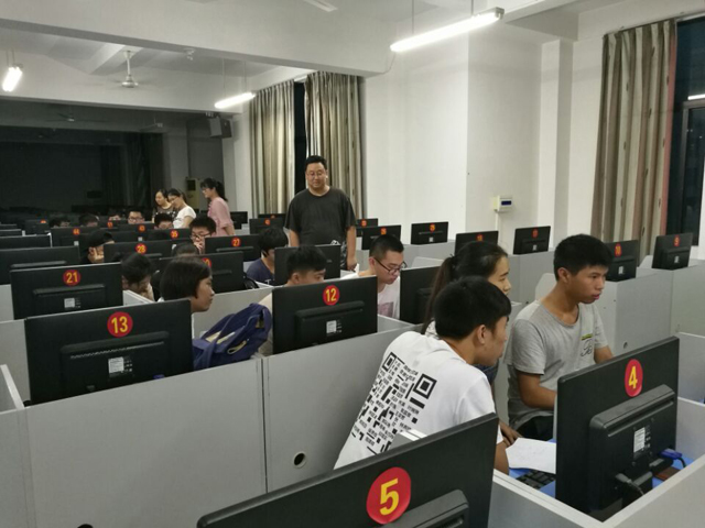 1497607469960590.jpg 实用组决赛现场.jpg