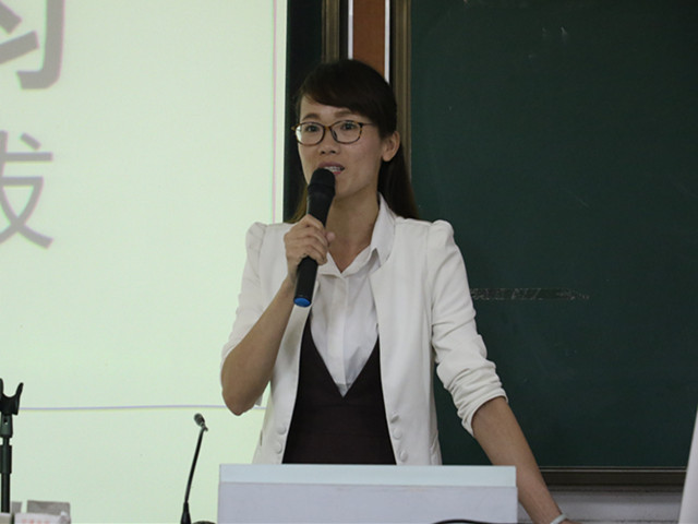 1482496946837876.jpg 1-陈美龙老师发言.jpg